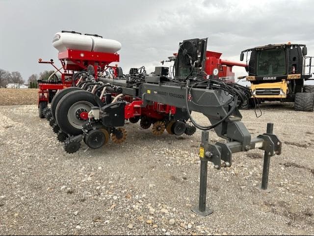 Image of Massey Ferguson VF1630 Primary image