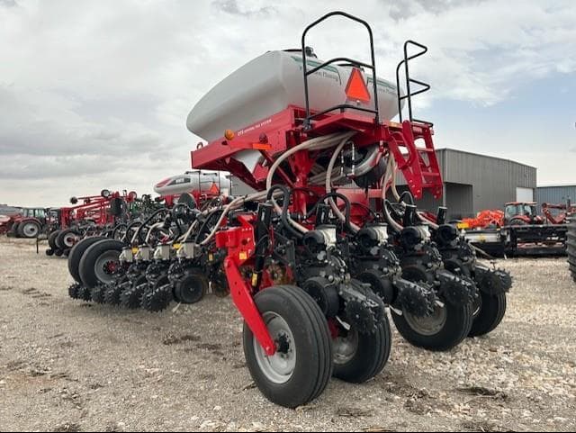 Image of Massey Ferguson VF1630 equipment image 3