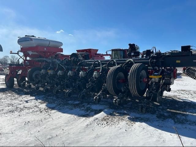 Image of Massey Ferguson VF2430 equipment image 1