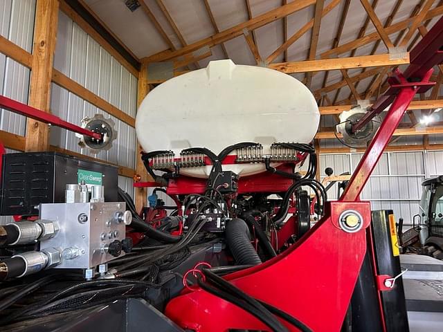 Image of Massey Ferguson VF1230 equipment image 3