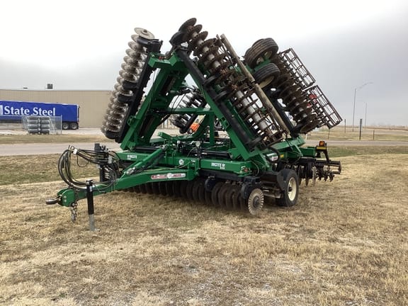 2022 McFarlane 5132 Incite Equipment Image0