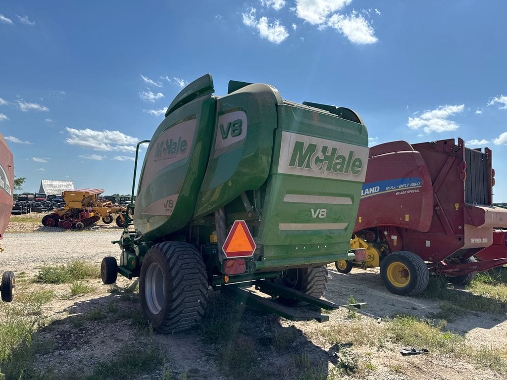 2022 McHale V8 950 Equipment Image0