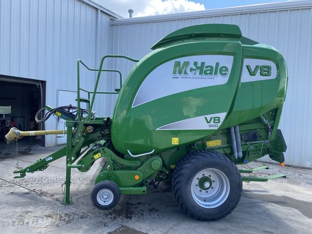 Image of McHale V8 950 equipment image 3