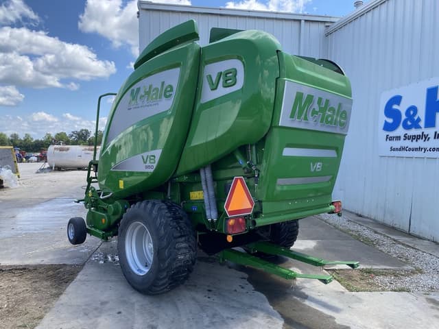 Image of McHale V8 950 equipment image 2