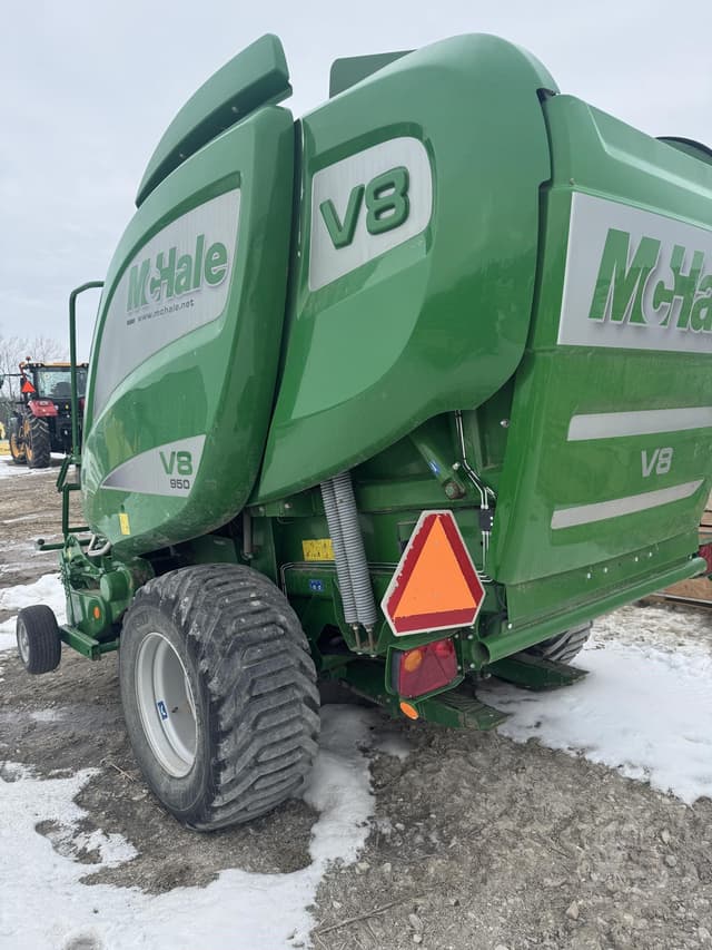 Image of McHale V8 950 equipment image 2