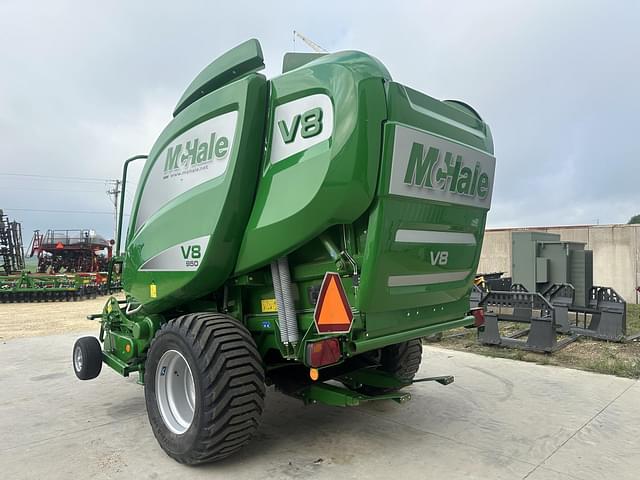 Image of McHale V8 950 equipment image 3