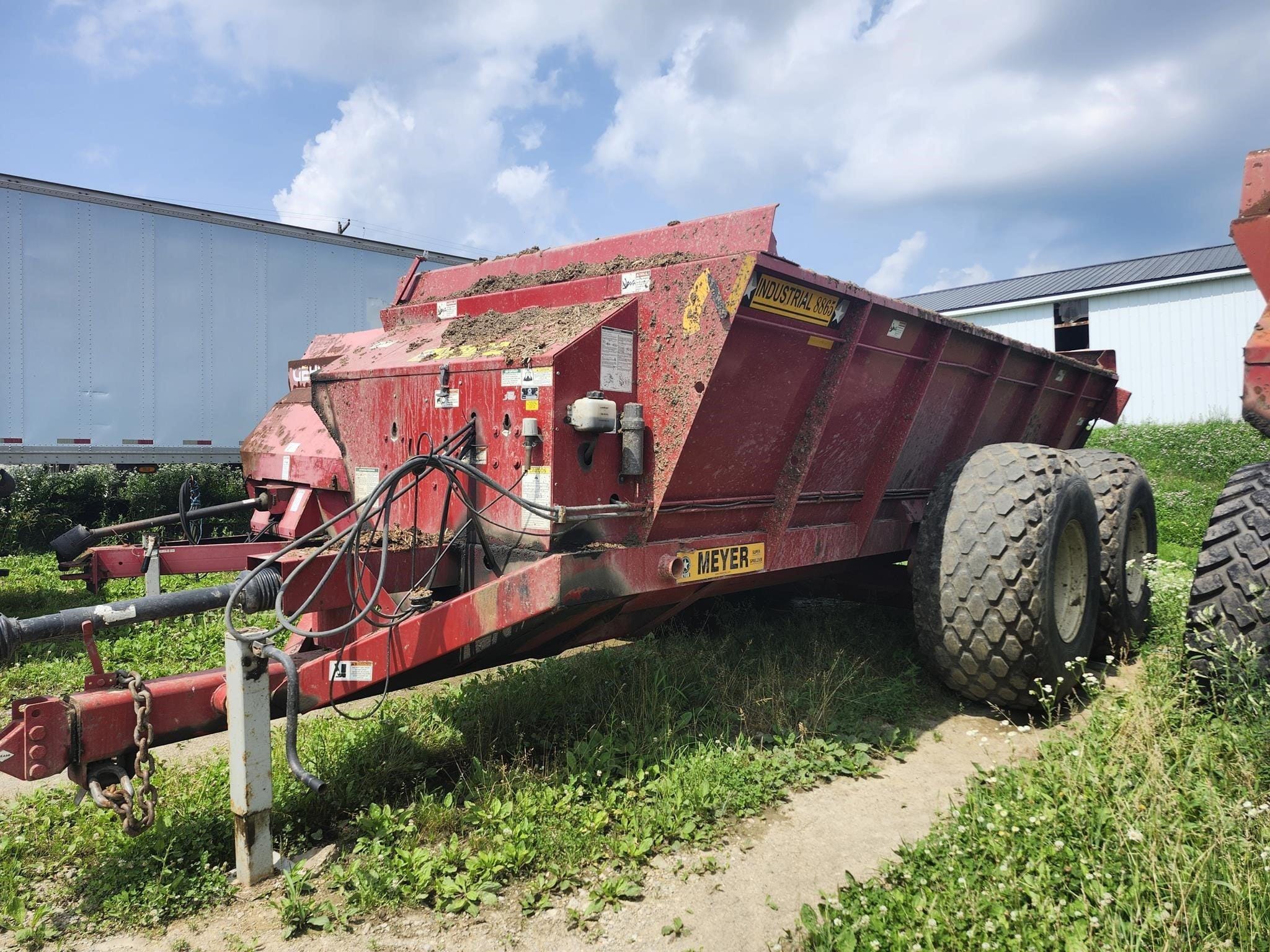 2022 Meyer 8865 Equipment Image0