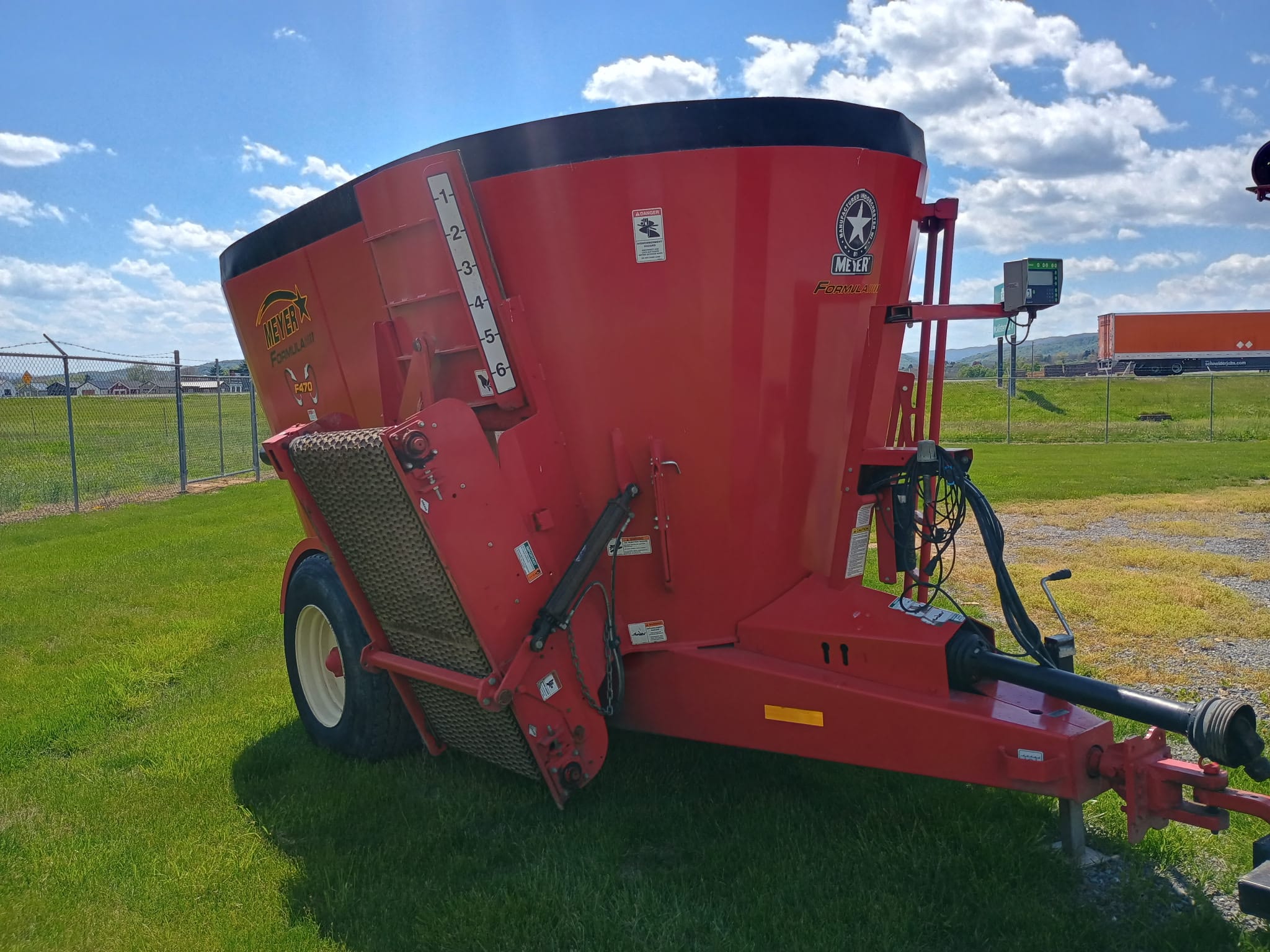 2022 Meyer F470 Equipment Image0