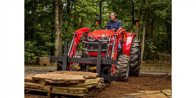 Image of Massey Ferguson 1840M equipment image 3