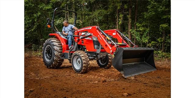 Image of Massey Ferguson 1840M equipment image 2