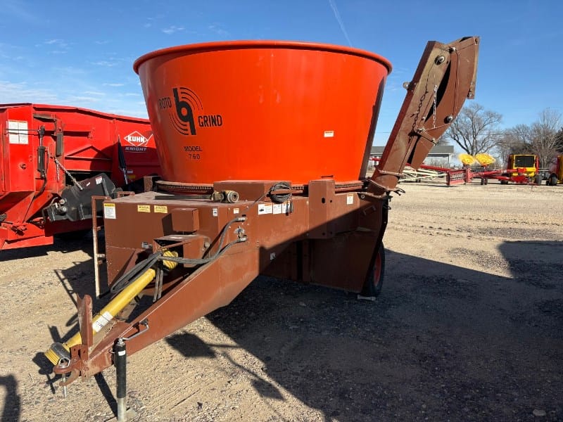 2022 Roto Grind 760 Equipment Image0