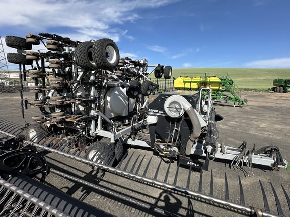 2022 AG-PRO 4712SL Equipment Image0