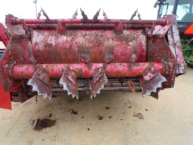 Image of New Holland 195 equipment image 4