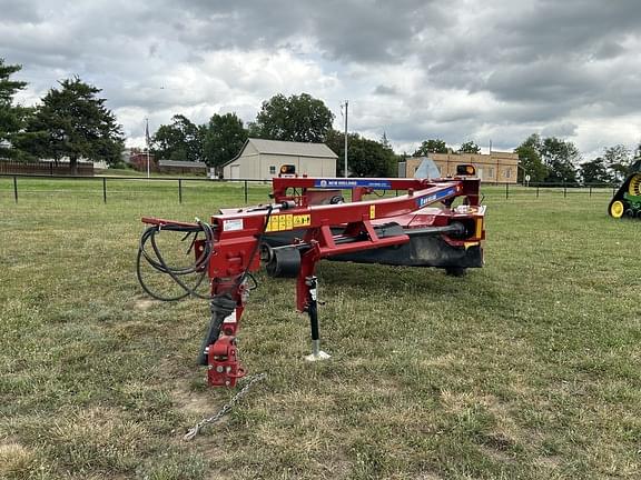 Image of New Holland 210 equipment image 1