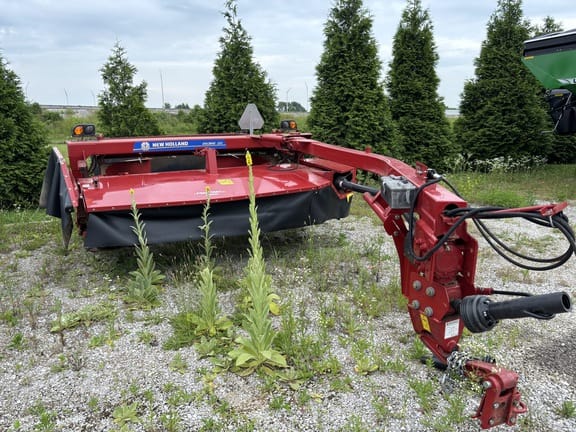 2022 New Holland 210 Equipment Image0
