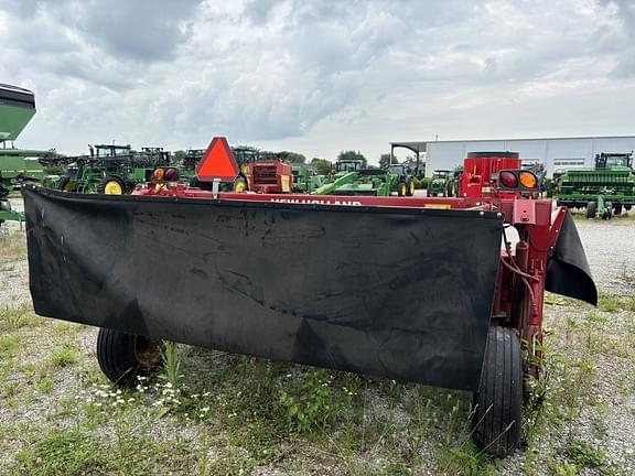 Image of New Holland 210 equipment image 4