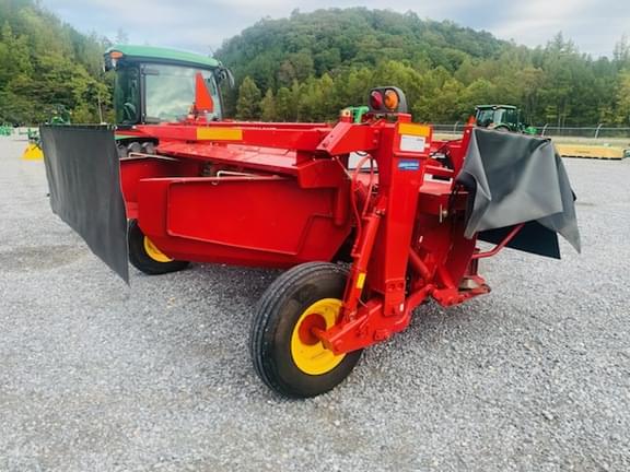 Image of New Holland 210 equipment image 2