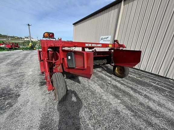 Image of New Holland 210 equipment image 3