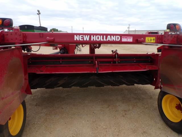 Image of New Holland 210 equipment image 4