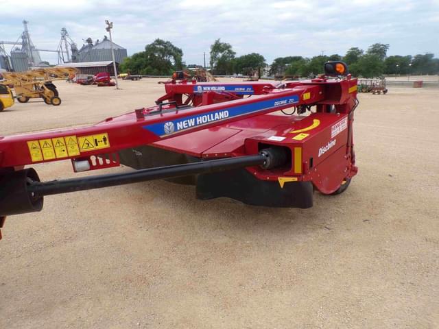 Image of New Holland 210 equipment image 3