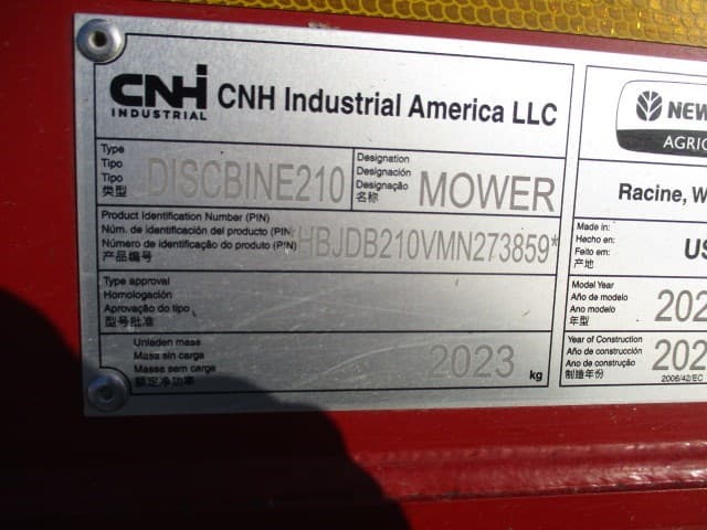 Image of New Holland 210 equipment image 4