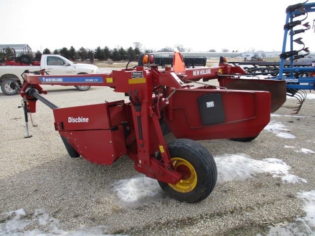 Image of New Holland 210 equipment image 2