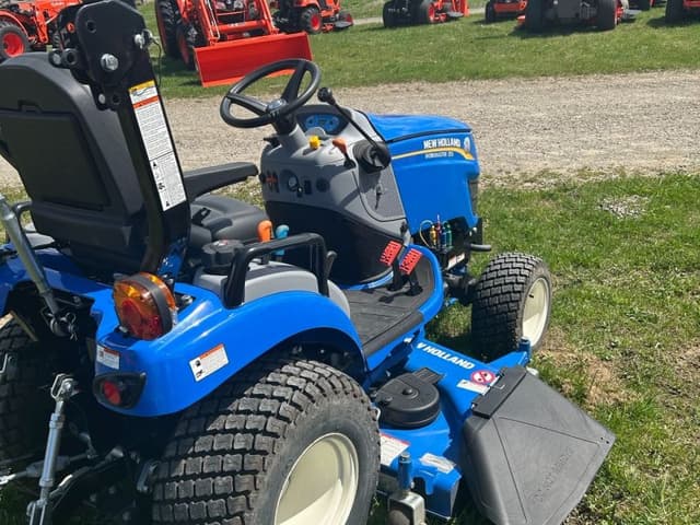 Image of New Holland Workmaster 25S equipment image 2