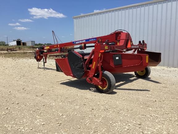Image of New Holland 313 equipment image 2
