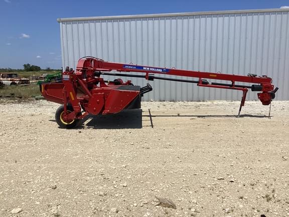 Image of New Holland 313 equipment image 3