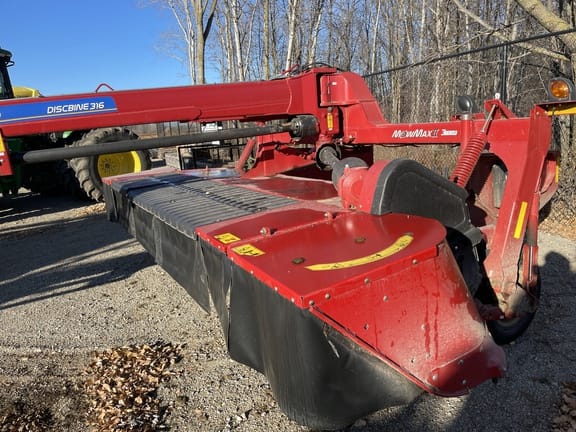 2022 New Holland 316 Equipment Image0