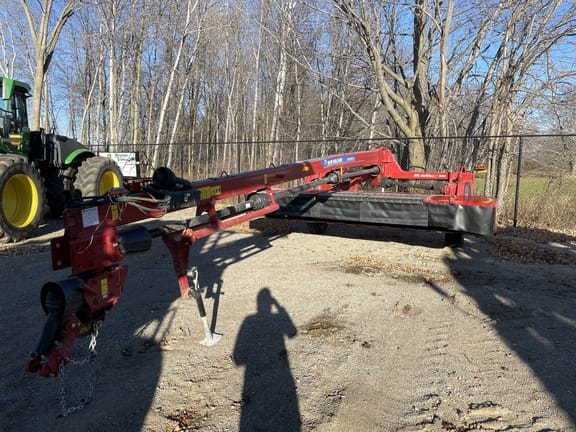 2022 New Holland 316 Equipment Image0