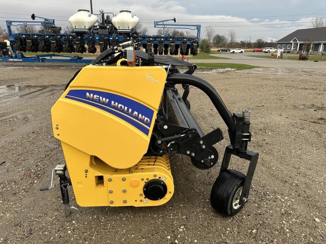 Image of New Holland 380FP equipment image 3