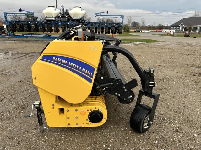 Image of New Holland 380FP equipment image 3