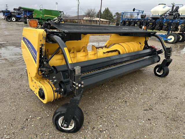 Image of New Holland 380FP equipment image 2