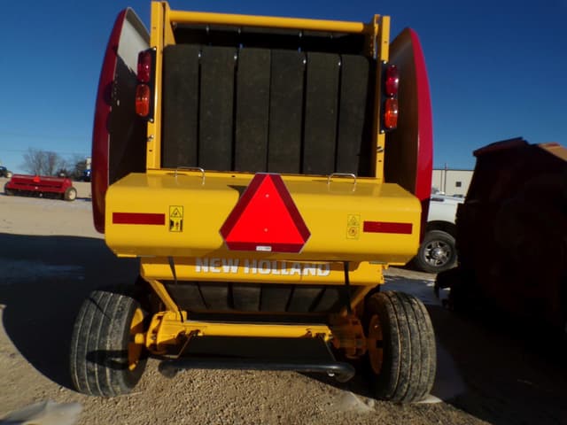 Image of New Holland RB450 equipment image 4
