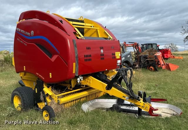 Image of New Holland RB460 equipment image 2