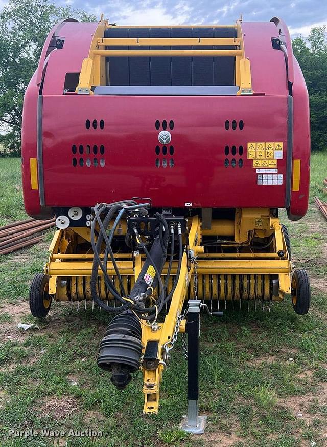 Image of New Holland RB460 equipment image 1