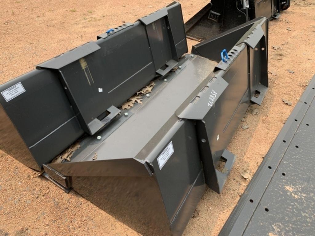 Image of New Holland 72" LPE Bucket Image 1