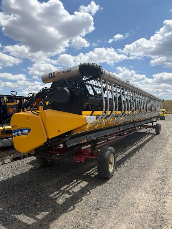 Image of New Holland 740CF-35 Image 0