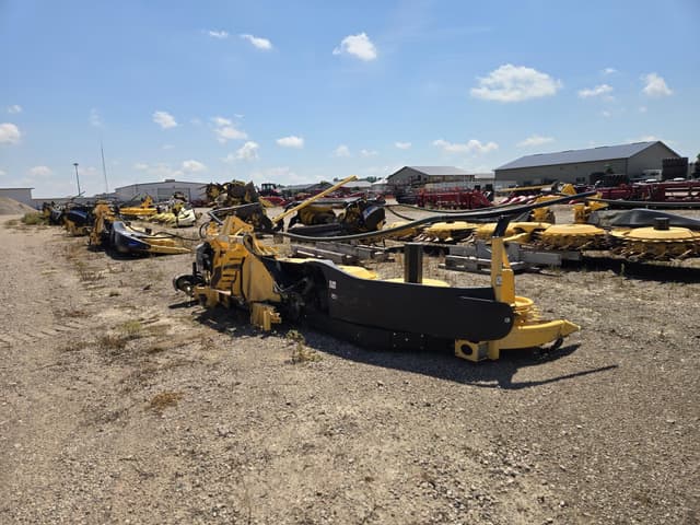 Image of New Holland 750BFI equipment image 4