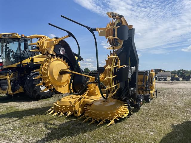 Image of New Holland 750BFIN equipment image 2