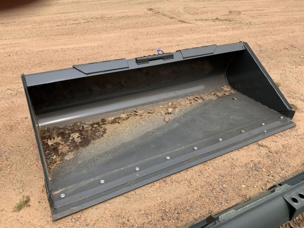 Main image New Holland 78" Low Profile Bucket