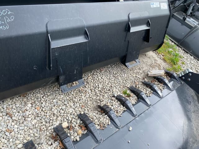 Image of New Holland 83" Bucket equipment image 4