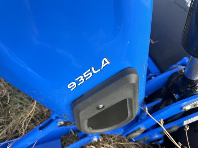 Image of New Holland 935LA equipment image 1