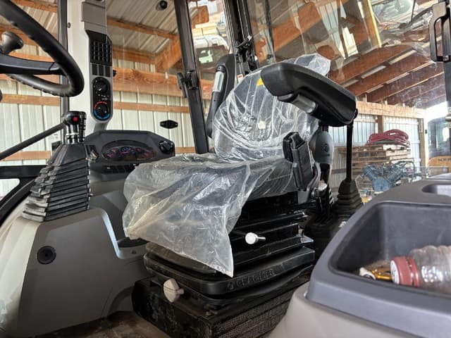 Image of New Holland B75D equipment image 4