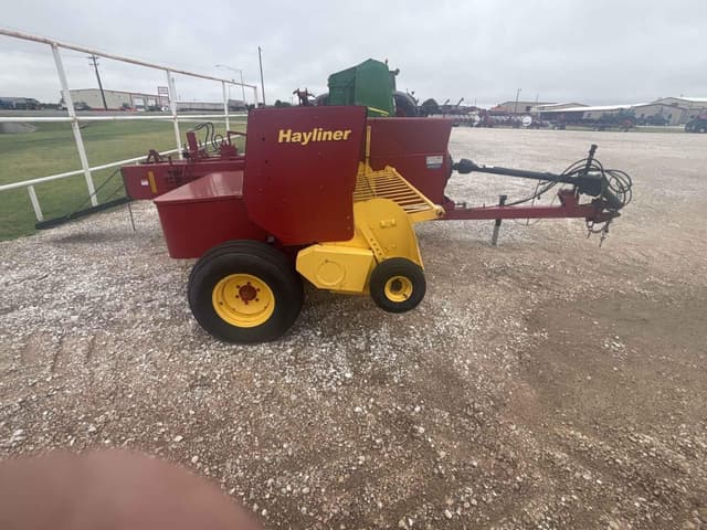 Image of New Holland BC5070 equipment image 3