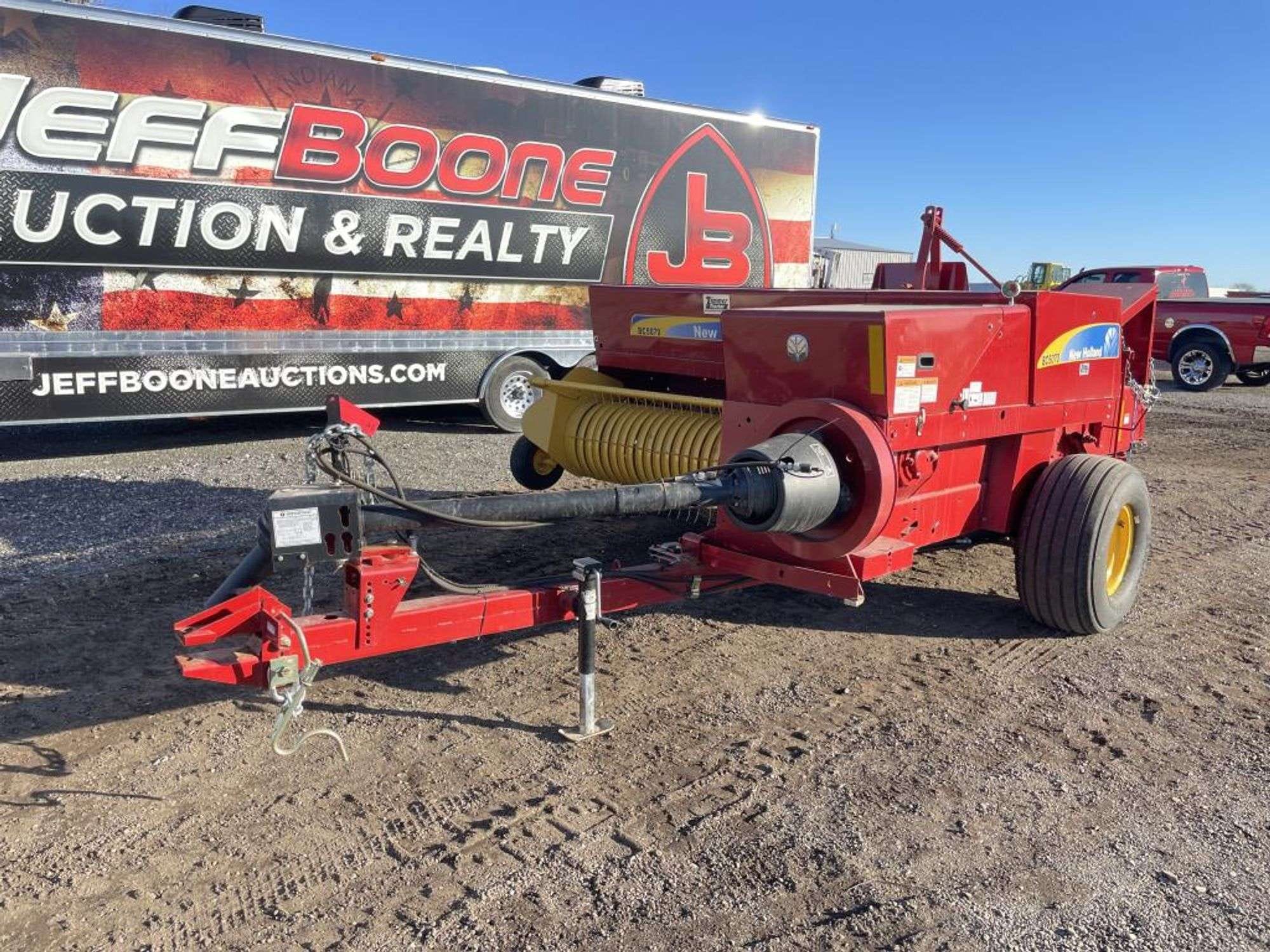 2022 New Holland BC5070 Equipment Image0