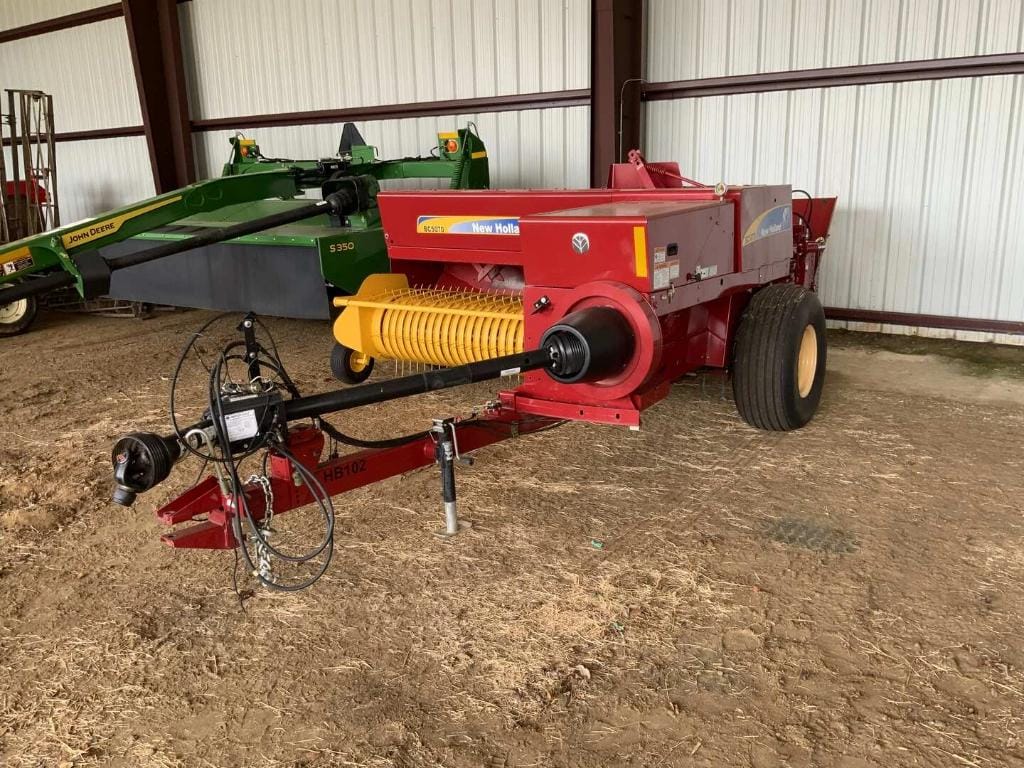 2022 New Holland BC5070 Equipment Image0