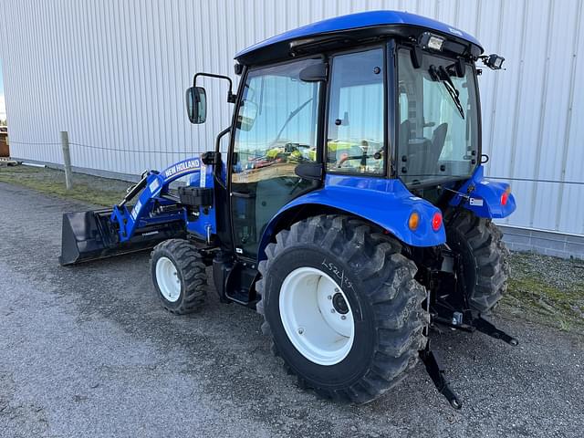 Image of New Holland Boomer 40 equipment image 2