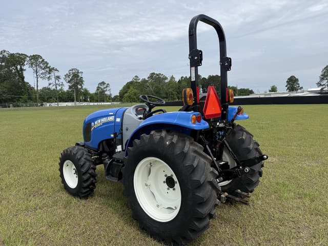 Image of New Holland Boomer 45 equipment image 2
